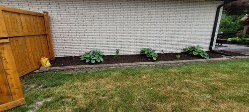 Landscaping for Sals Lawn and Landscape in Oak Lawn, IL