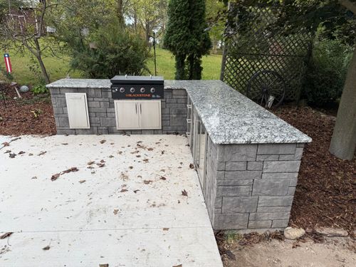 outdoor kitchen for Paradise Lawnscapes in West Bend, WI