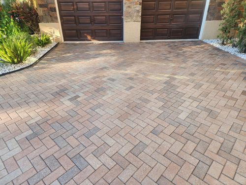 Concrete Cleaning for Zero Pressure Roof Cleaning INC in West Palm Beach, FL