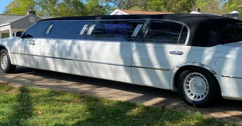 Limousine Services for Always Available Limousine & Shuttle Service in Greenville, SC