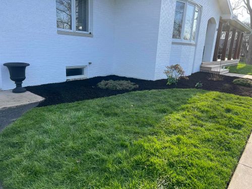 Mulch Installation for Mark’s Mowing & Landscaping LLC  in Ashville, OH