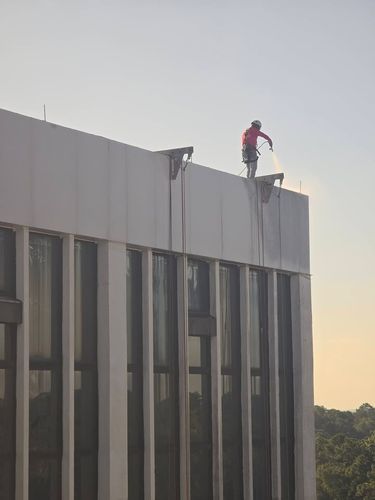 High Rise Pressure Washing for Sunlight Building Services in Birmingham, AL