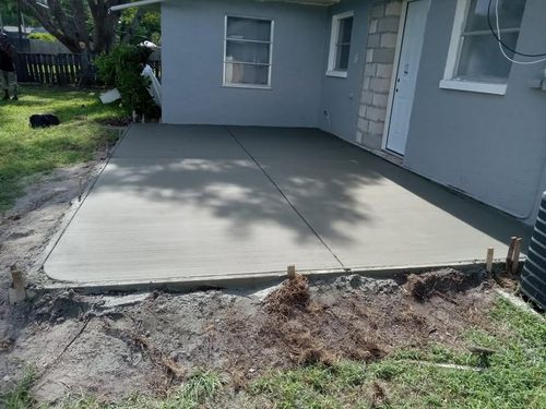 Concrete Slab Construction for Combat Concrete LLC in St. Petersburg, FL