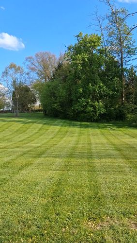 Garden Maintenance for Cristians Maintenance and Hardscaping LLC in Bedminster, NJ