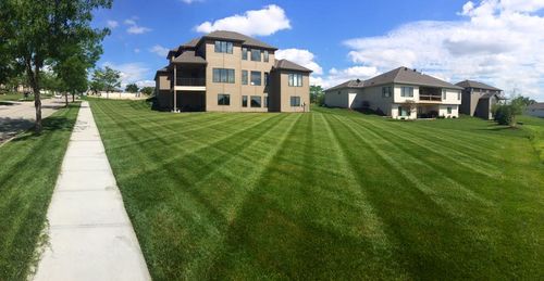 Mowing for Lawn Pros in Omaha, NE