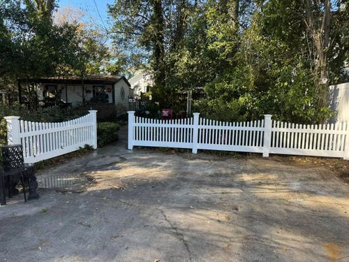 Wood Privacy for 4 In The Fire Fencing LLC in Darlington, SC