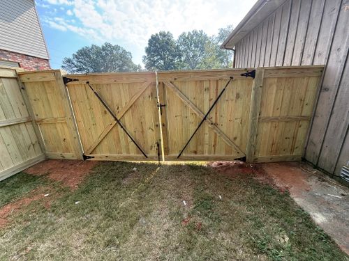  for Pennington Fence Co in Tupelo, MS