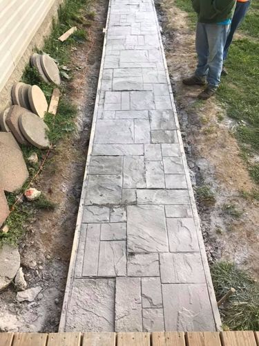 Concrete Driveways for Hellards Excavation and Concrete Services LLC in Mount Vernon, KY