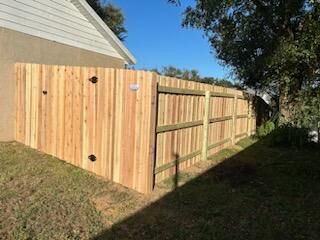 Wood Fence Installation for ASAP Fence & Gates - Central, FL in Leesburg, FL