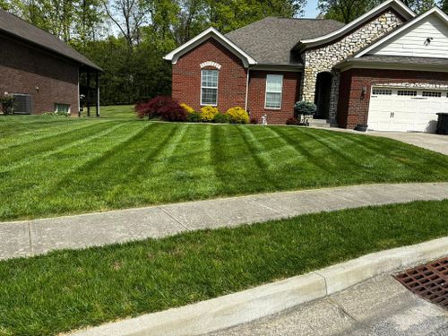 All Photos for EverReady Lawn Co. LLC in Henryville, IN