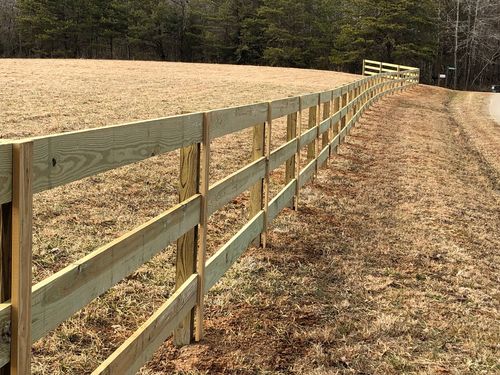  for Pennington Fence Co in Tupelo, MS