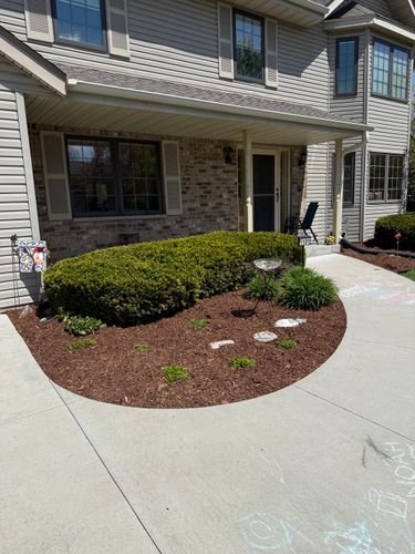 Lawn Care for Paradise Lawnscapes in West Bend, WI