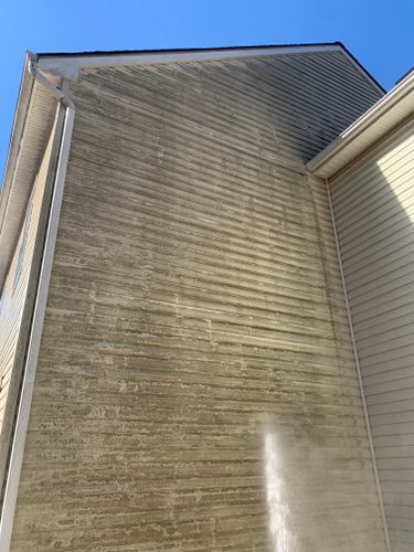 Commercial Cleaning for Calvert Clean Up, Pressure Washing & Hauling LLC in Pasadena, MD