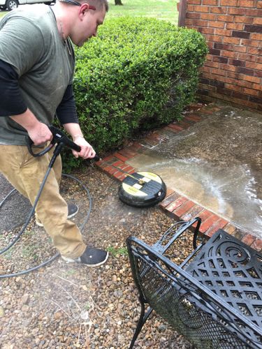 Pressure washing for B.D. Bowling Enterprise LLC in Bowling Green, Kentucky