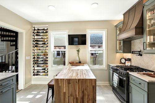 Kitchen and Cabinet Refinishing for Straight Edge Painting and Renovations in Milwaukee, WI