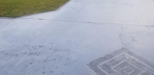 Driveway and Sidewalk Cleaning for Zero Pressure Roof Cleaning INC in West Palm Beach, FL