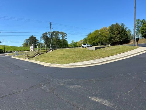 Lawn Maintenance for Amerigreen Lawn & Landscape in Atlanta, GA