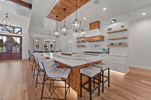 Custom Home Construction for Genuine Homes LLC in Franklin County, WA