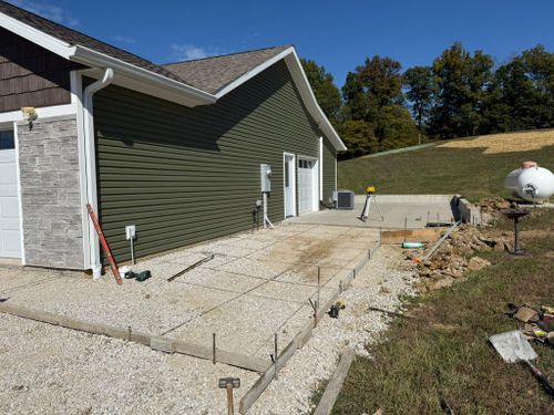 Driveways & Sidewalks for Whitfield Concrete Construction in Solsberry, IN