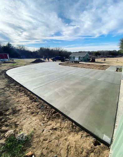 Driveways for G2 Custom Concrete in Dallas, TX