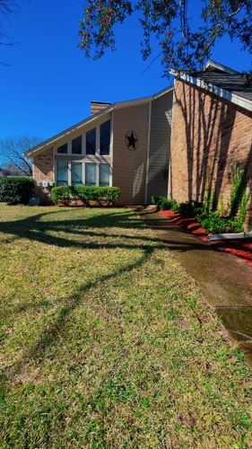 Lawn Maintenance for Green Space Service LLC in Tyler, TX