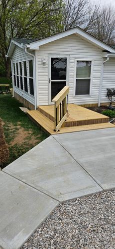 Deck Resurfacing for Upright Concrete Construction LLC in Plain City, OH