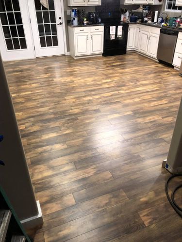 Flooring for Cardwell's Contracting in Bowling Green, KY