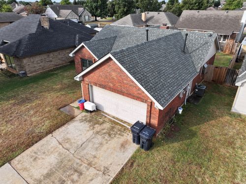  for Clutch Roofing & Construction in Mustang, OK