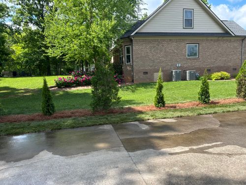 Mulch Installation for Optimum Tree Service And Landscaping in Bowling Green, KY