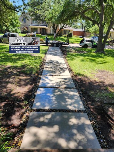 Sidewalk Installation for J&J Concrete in Scurry, TX