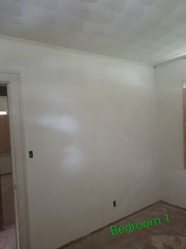  for WALL PROS in Rockford, IL
