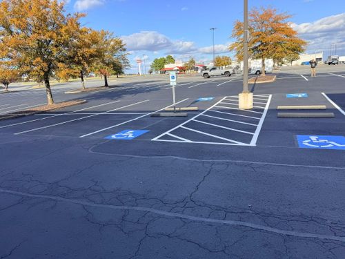 Sign Installation for Straight Line Striping in Little Rock, AR