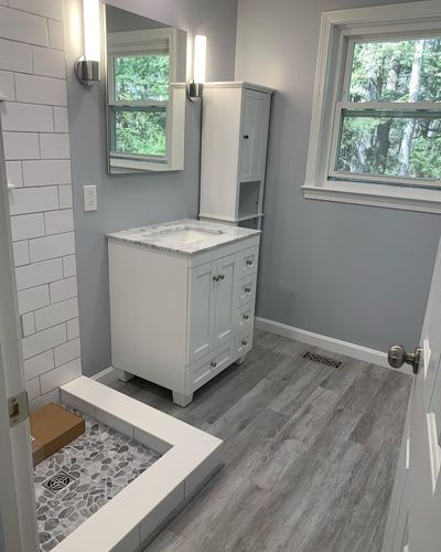 Bathroom Renovation for R4 Renovations in Bedford, NH