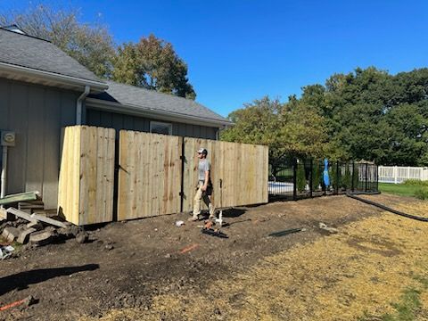 Wood Fences for Illinois Fence & outdoor co. in Kewanee, Illinois