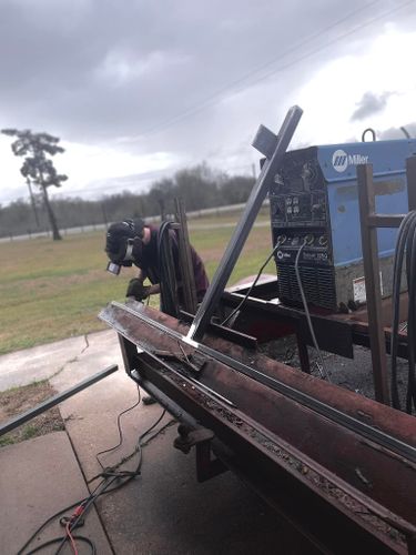  for 5-7 Fencing & Construction in Madisonville, TX
