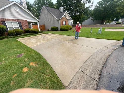 Mowing for Cowboys Lawn Care & Pressure/Soft Washing in Carrollton, Georgia