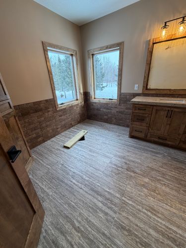  for R. Royal Floors in Royalton, MN