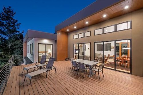 Custom Home Construction for J Segle Construction in Benicia, CA
