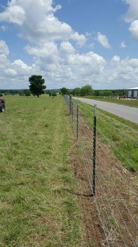 Fences for Rudy's Custom Fence Building in Luling, TX