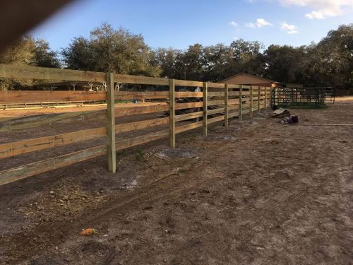 Custom Fence Design for Daniels Fencing in Lakeland, FL