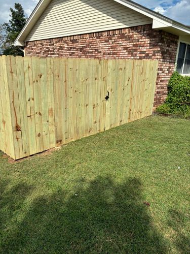 Fencing for Mo’ Joe Construction in Goshen, AR