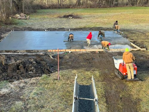 Concrete Driveways for Hellards Excavation and Concrete Services LLC in Mount Vernon, KY