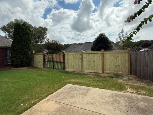  for Pennington Fence Co in Tupelo, MS