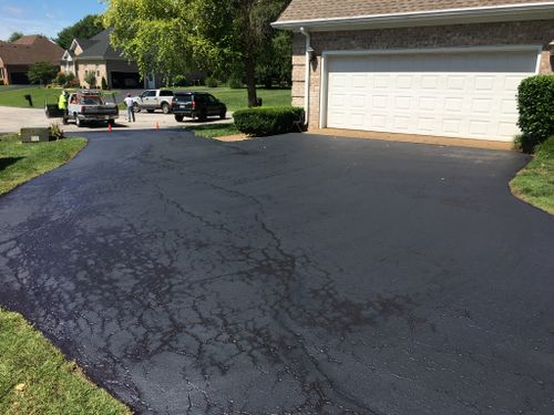 Asphalt sealing and driveway maintenance for B.D. Bowling Enterprise LLC in Bowling Green, Kentucky