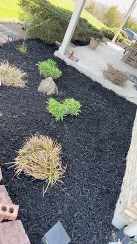 Landscaping for Gullion’s Lawn and Landscaping in DeMossville, KY