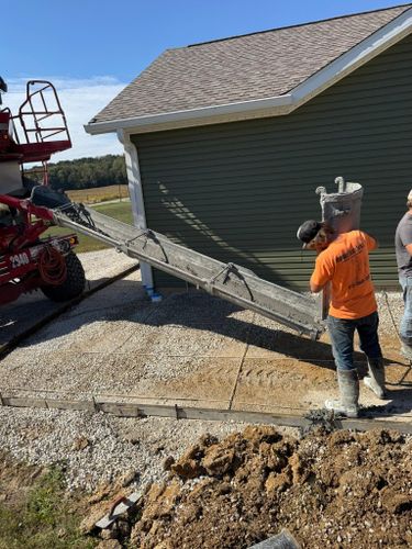 Driveways & Sidewalks for Whitfield Concrete Construction in Solsberry, IN