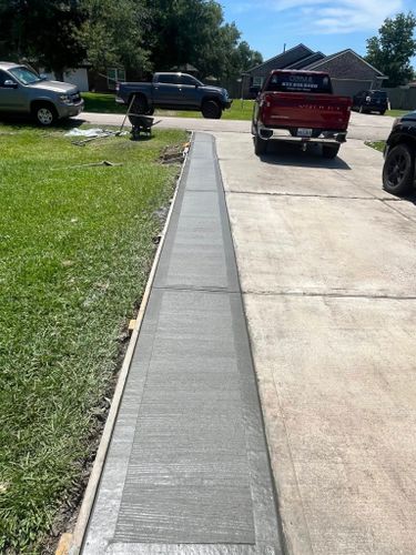 Sidewalk Installation for Triple O Construction in Rosharon, TX