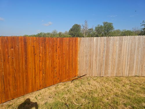 Fence Staining for Ansley Staining and Exterior Works in New Braunfels, TX