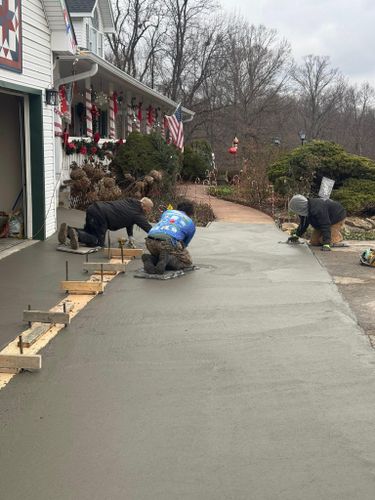Driveways & Sidewalks for Whitfield Concrete Construction in Solsberry, IN