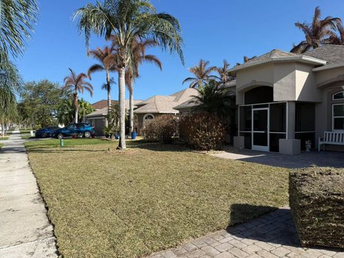 Lawn Maintenance for Florida Pro Turf in Rockledge, FL